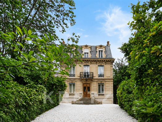 Maison à vendre 2 392 000 € 12 pièces 8 chambres 311 m² Côté Croissy Chatou 78400