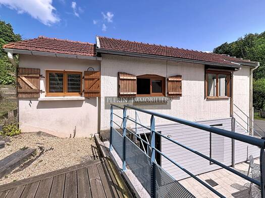 Maison à vendre 313 500 € 6 pièces 4 chambres 80 m² 2 500 m² de terrain Saint Eloi-Les Rosaires Plerin 22190