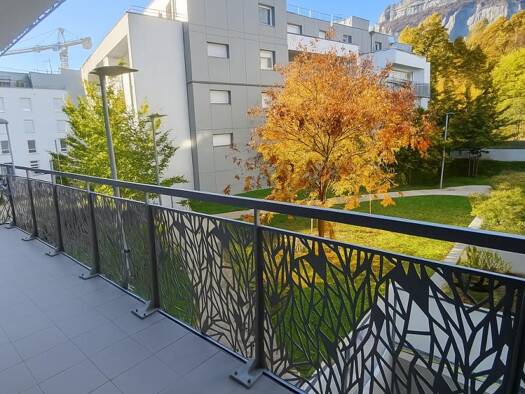 Appartement à vendre 145 000 € 1 pièce 35 m² Étage 1/4 Zone Activité Meylan 38240