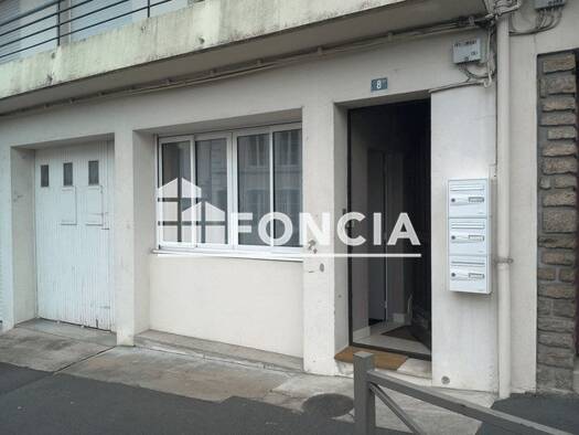 Appartement à louer 555 € 1 pièce 42,9 m² RDC Centre Ville Niort 79000