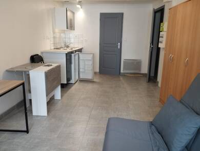 Appartement à louer 360 € 1 pièce 22 m² Centre Ville Saint-Quentin 02100