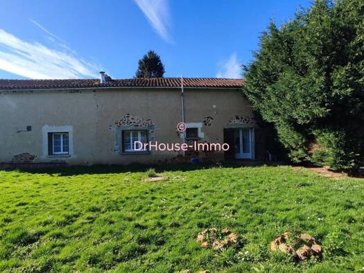 Maison à vendre 107 590 € 5 pièces 3 chambres 104 m² 5 838,82 m² de terrain Availles-Limouzine 86460