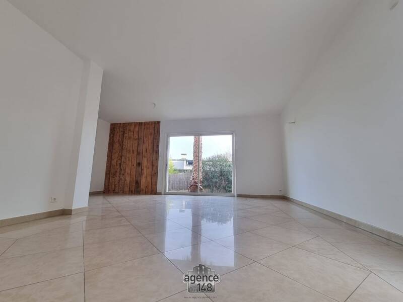 Maison à louer, 118m², MARSEILLE 12E