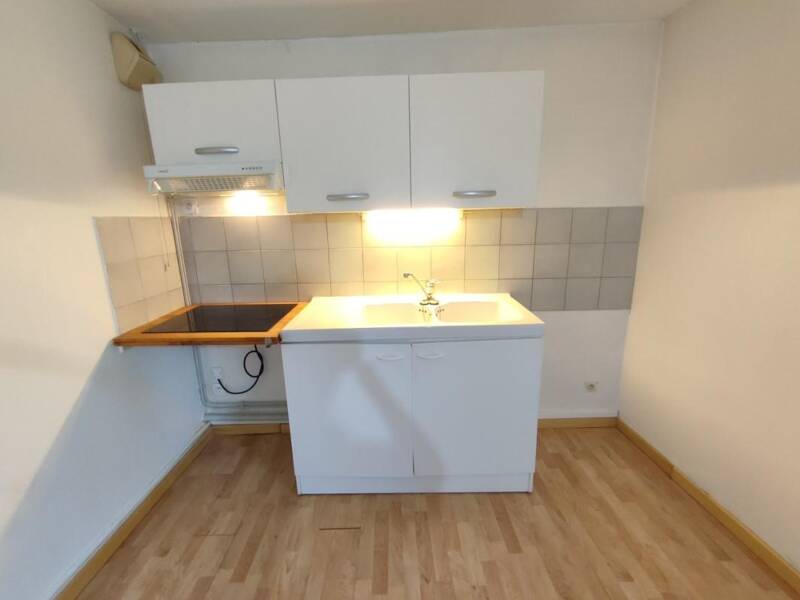 Maison à louer, 27m², CREMIEU