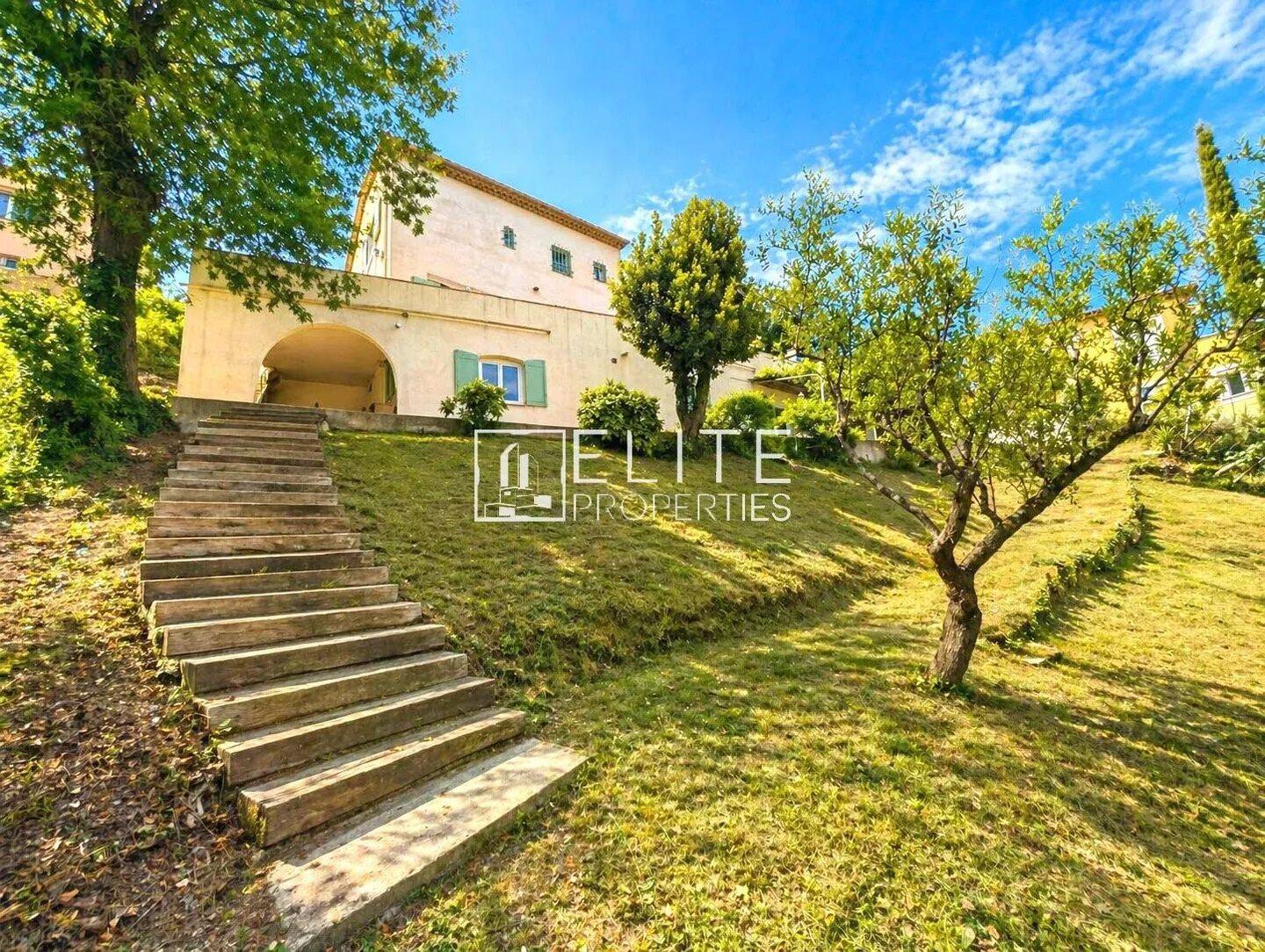 Maison à vendre, 210m², LA ROQUETTE SUR SIAGNE