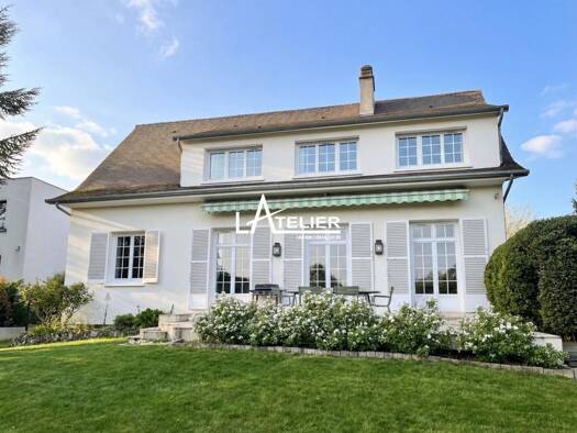 Pavillon à vendre 840 000 € 8 pièces 5 chambres 205 m² 780 m² de terrain Mareil-Marly 78750