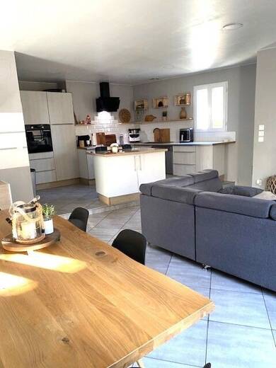 Maison de ville à vendre 177 000 € 4 pièces 3 chambres 90 m² Adissan 34230