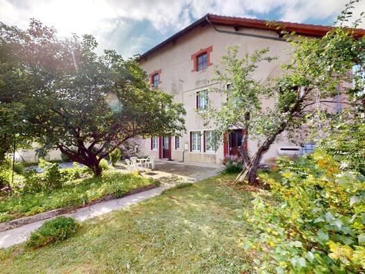 Maison à vendre 239 500 € 6 pièces 4 chambres 216 m² 250 m² de terrain Plateau d Hauteville 01110