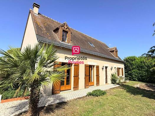 Maison à vendre 241 900 € 4 pièces 2 chambres 160 m² 1 615 m² de terrain Chinon 37500