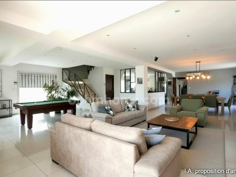 Maison à vendre, 267m², CHATEAUNEUF LES MARTIGUES