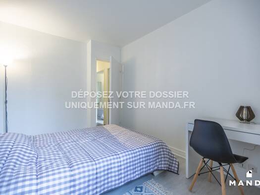 Appartement à louer 2 000 € 5 pièces 4 chambres 117 m² 2ème étage Pyramides Sud Évry-Courcouronnes 91000