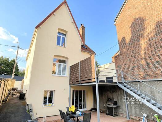 Maison à vendre 165 500 € 5 pièces 3 chambres 102 m² 670 m² de terrain Cambrai 59400