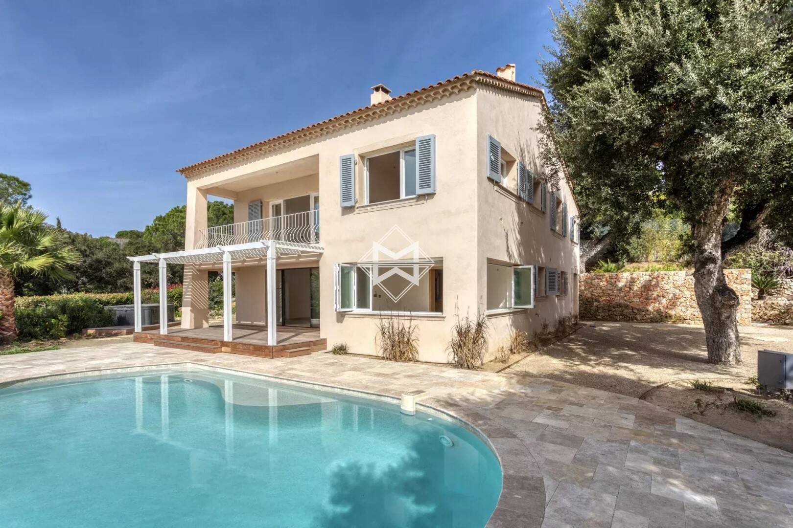 Maison à vendre, 200m², LA CROIX VALMER