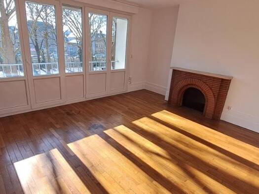 Appartement à louer 840 € 2 chambres 79 m² 2ème étage Amiens 80000