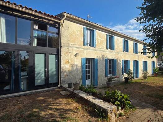 Maison à vendre 298 200 € 6 pièces 5 chambres 219 m² 997 m² de terrain Port-d'Envaux 17350