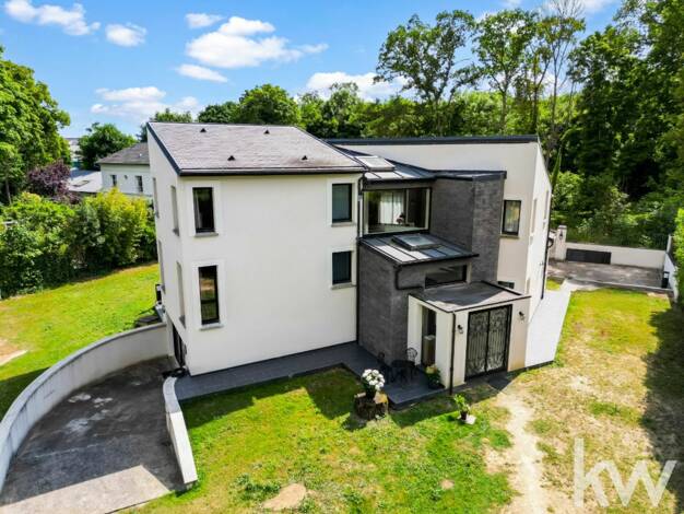 Demeure à vendre 2 290 000 € 7 pièces 5 chambres 242 m² 940 m² de terrain Marine Maisons Laffitte 78600