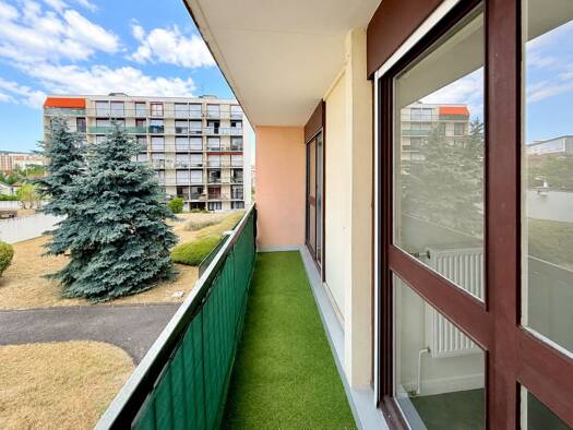 Appartement à vendre 137 000 € 3 pièces 2 chambres 66 m² 1er étage L'Oradou Clermont-Ferrand 63000