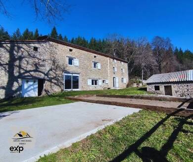 Maison à vendre 437 000 € 7 pièces 5 chambres 171 m² 55 000 m² de terrain Le Vernet-Chaméane 63580
