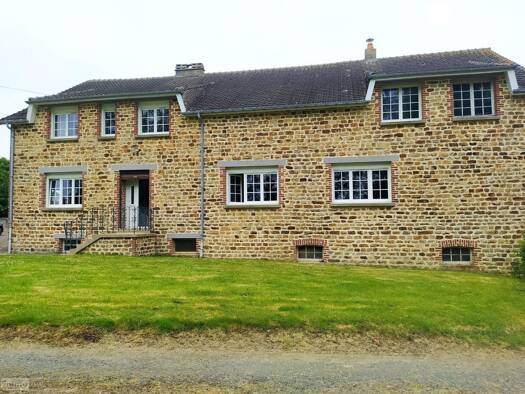 Maison à vendre 280 000 € 4 pièces 3 chambres 131 m² 70 548 m² de terrain Tinchebray Bocage 61800