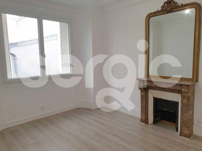 Maison à louer, 28m², PARIS 18E