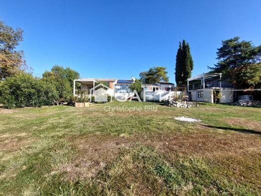 Maison à vendre 325 000 € 6 pièces 5 chambres 215 m² 5 000 m² de terrain Pradines 46090