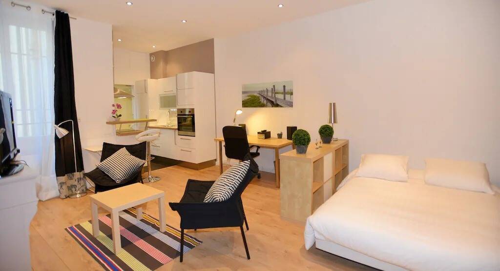 Maison à louer, 25m², COURBEVOIE