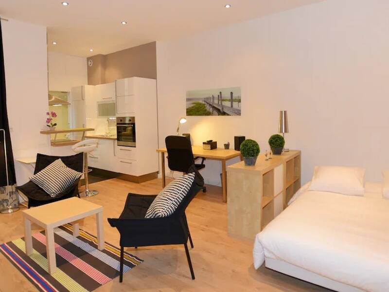 Maison à louer, 25m², COURBEVOIE