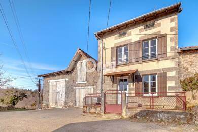 Maison à vendre 139 900 € 5 pièces 4 chambres 90 m² 592 m² de terrain Chaptelat 87270