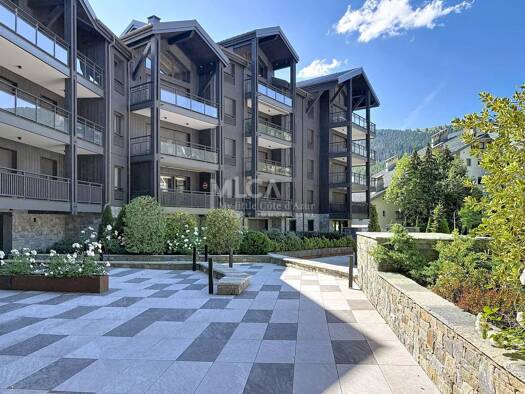 Appartement à vendre 735 000 € 3 pièces 2 chambres 66 m² Étage 1/4 Auron Saint-Étienne-de-Tinée 06660