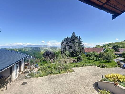 Maison à vendre 1 250 000 € 6 pièces 4 chambres 276 m² 2 657 m² de terrain Savigny 74520