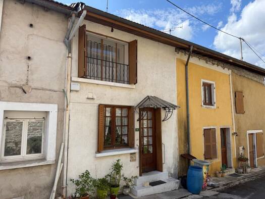 Maison à vendre 59 000 € 3 pièces 2 chambres 70 m² 202 m² de terrain Val Suran 39320