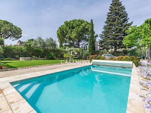 Maison à vendre 599 000 € 11 pièces 6 chambres 335 m² 755 m² de terrain Centre Ville Pézenas 34120