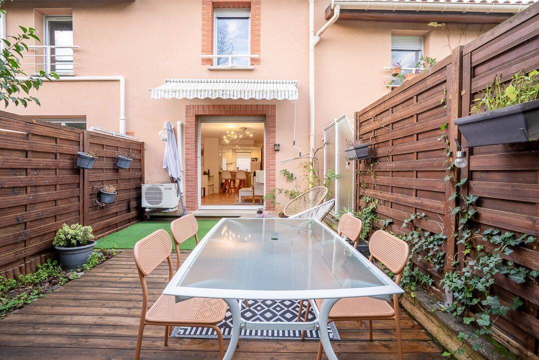 Maison À Louer — 1