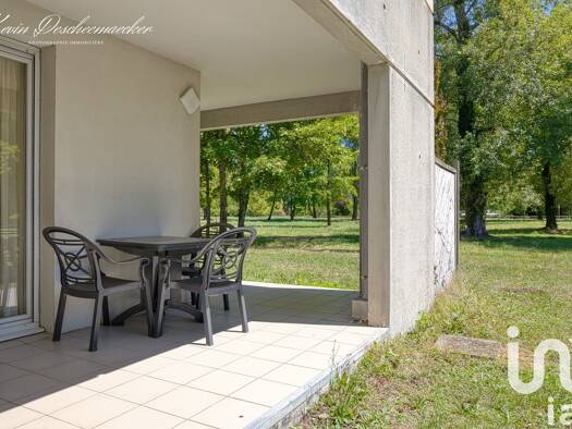 Appartement à vendre 248 000 € 2 pièces 1 chambre 46 m² RDC/2 Sud Ouest Divonne-les-Bains 01220