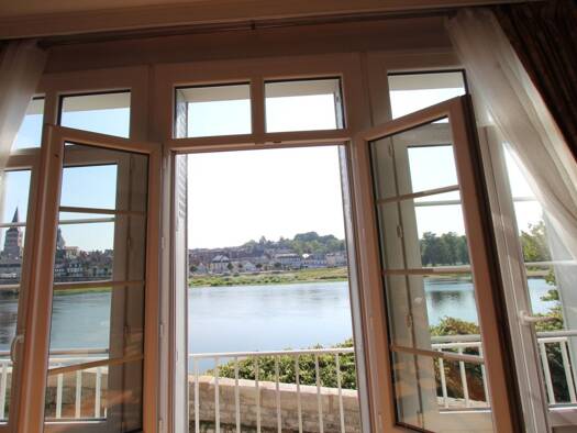 Appartement à louer 725 € 4 pièces 3 chambres 106,9 m² Étage 1/2 La Charité-sur-Loire 58400