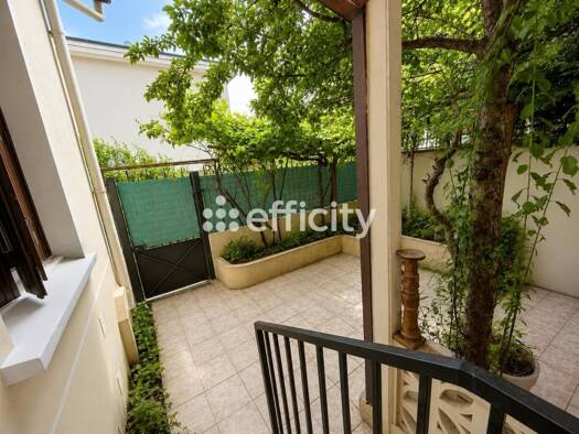 Pavillon à vendre 365 000 € 6 pièces 4 chambres 112 m² 160 m² de terrain Agent Sarre-Centre-Les Vallées-La Garenne Colombes 92700