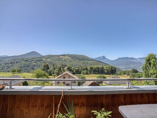 Appartement à vendre 255 000 € 3 pièces 2 chambres 64 m² Étage 2/2 Saint-Jean-d'Arvey 73230