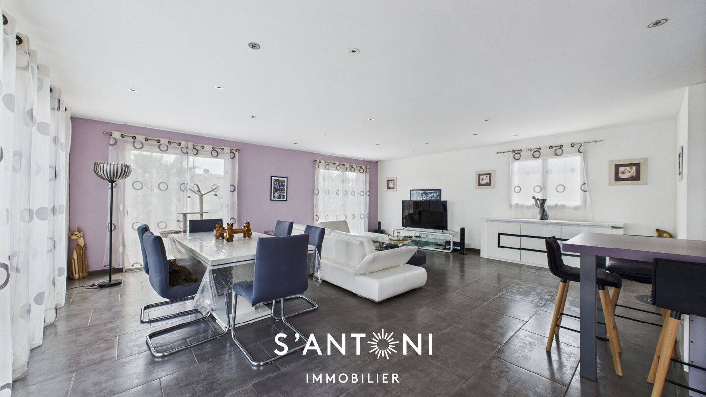 Maison à vendre, 135m², MONTBLANC