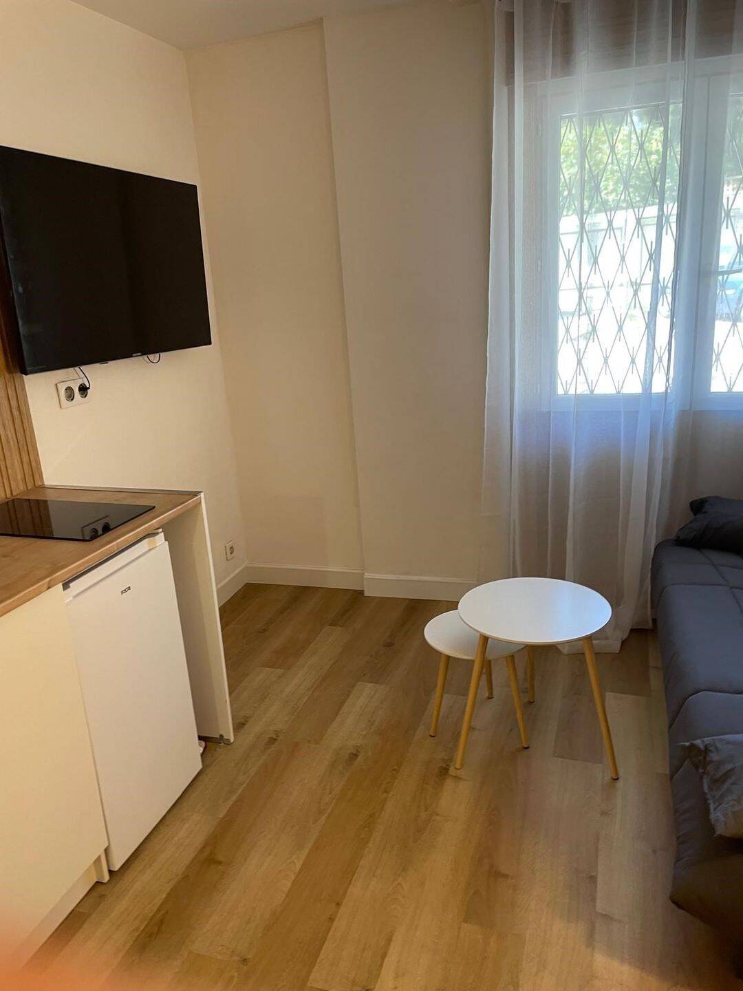 Maison à louer, 13m², CANNES