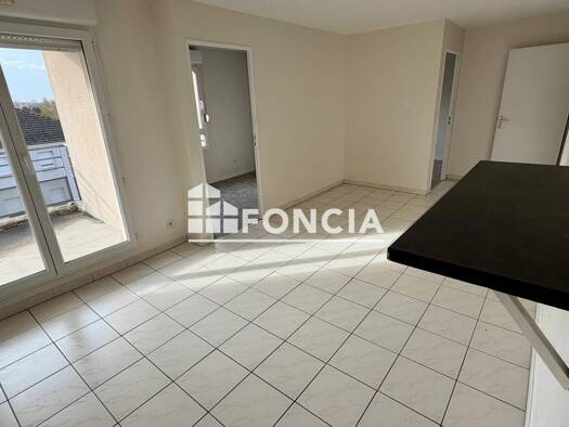 Appartement à vendre 79 500 € 2 pièces 1 chambre 50,9 m² Étage 3/3 Nord Ouest Lens 62300