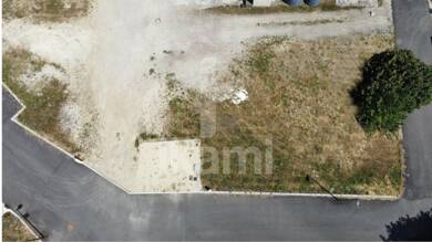 Terrain viabilisé à vendre 74 000 € 467 m² de terrain Eymeux 26730