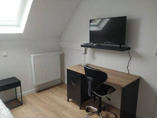 Appartement à louer 390 € 1 pièce 11,2 m² Étage 1/1 dès le 30/04/2026 Centre Margny-lès-Compiègne 60280