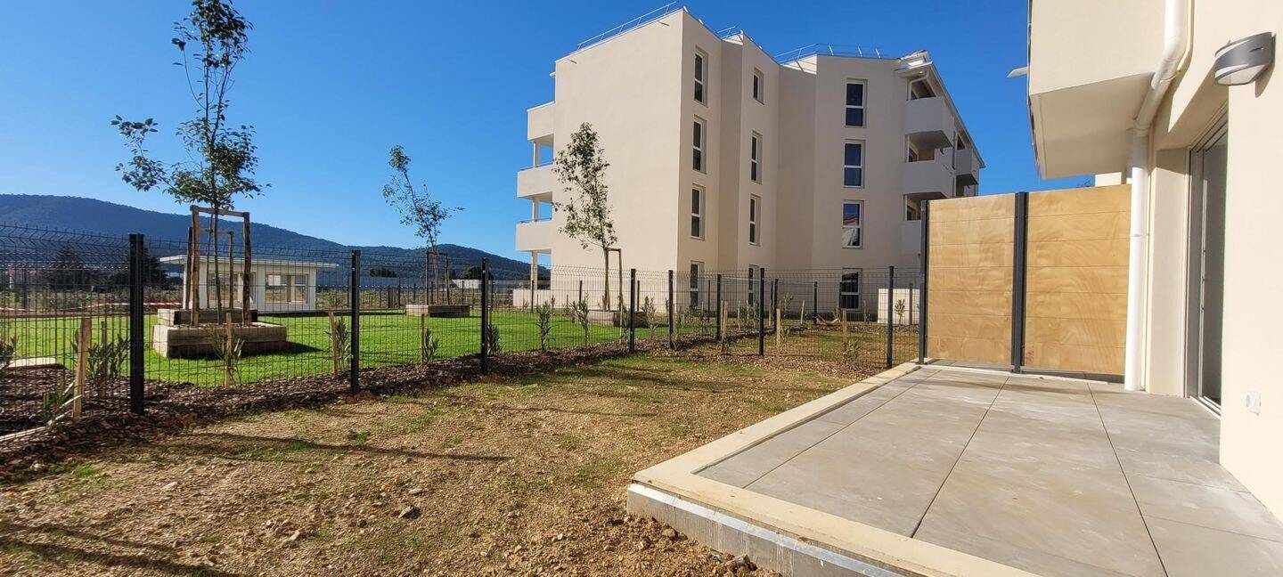Maison à louer, 51m², HYERES