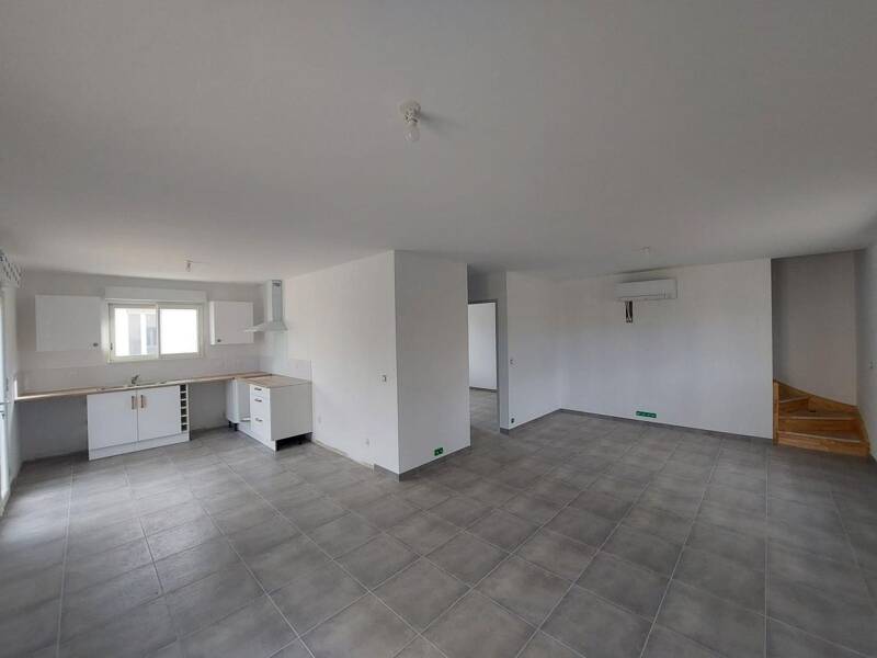 Maison à louer, 87m², SAINT HILAIRE DE BEAUVOIR