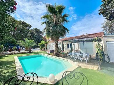 Maison de plain-pied à vendre 539 000 € 7 pièces 6 chambres 133 m² 824 m² de terrain Tante Victoire Six Fours les Plages 83140