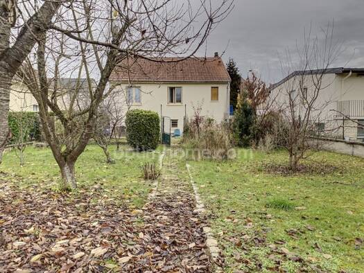 Maison à vendre 120 000 € 3 pièces 2 chambres 65 m² 663 m² de terrain Cité du Nord Laon 02000