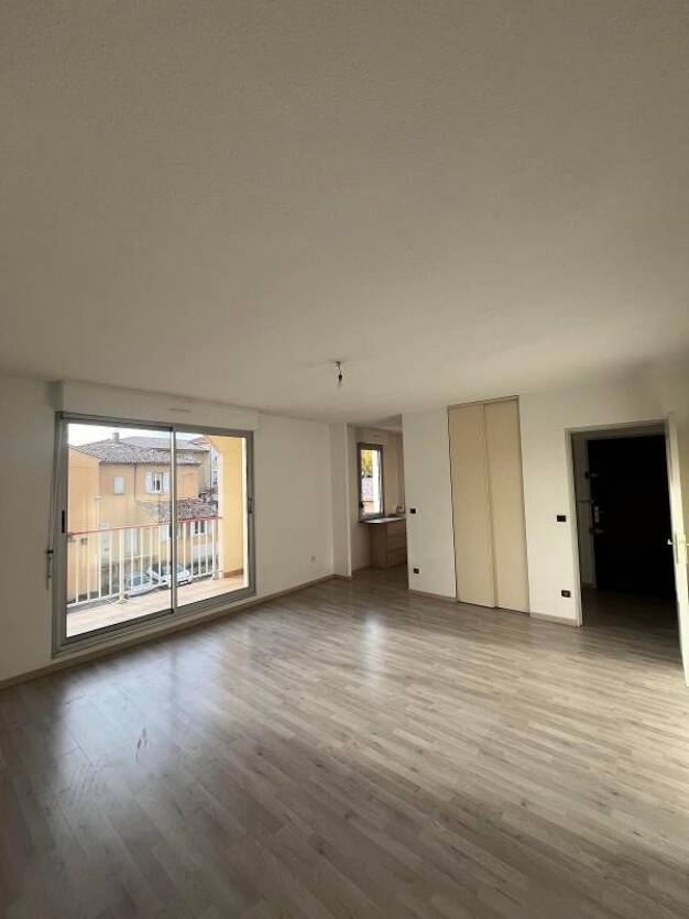 Appartement à louer 750 € 3 pièces 2 chambres 65,3 m² 2ème étage Temps Perdu-La Trinque Manosque 04100
