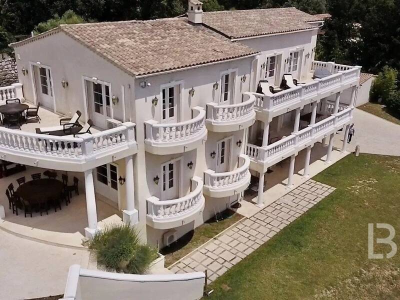 Maison à vendre, 385m², TOURRETTES SUR LOUP
