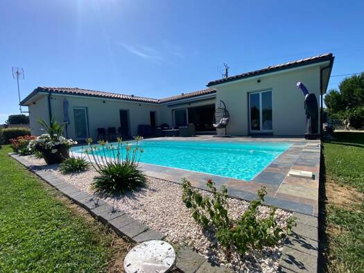 Maison à vendre 425 000 € 6 pièces 5 chambres 142 m² 796 m² de terrain Montech 82700