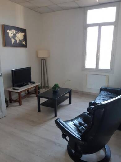 Appartement à louer 900 € 3 pièces 2 chambres 58 m² Saint Jean-Saint Genies Avignon 84000